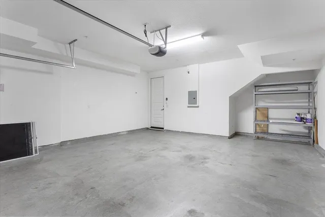 $1,395,000 | 406-406 Mosley Avenue, Alameda, CA 94501