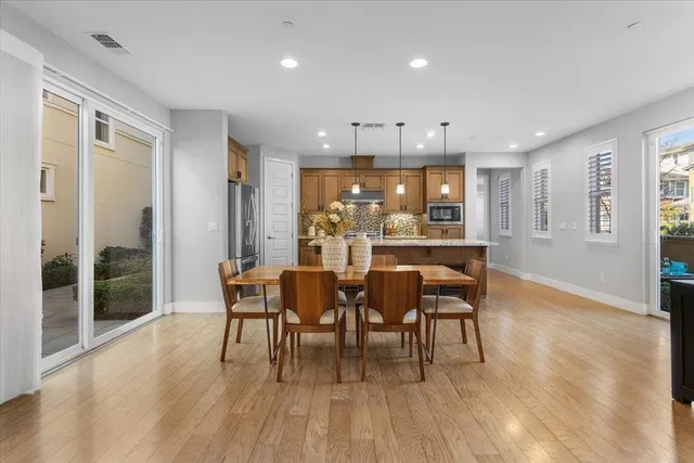 $1,395,000 | 406-406 Mosley Avenue, Alameda, CA 94501