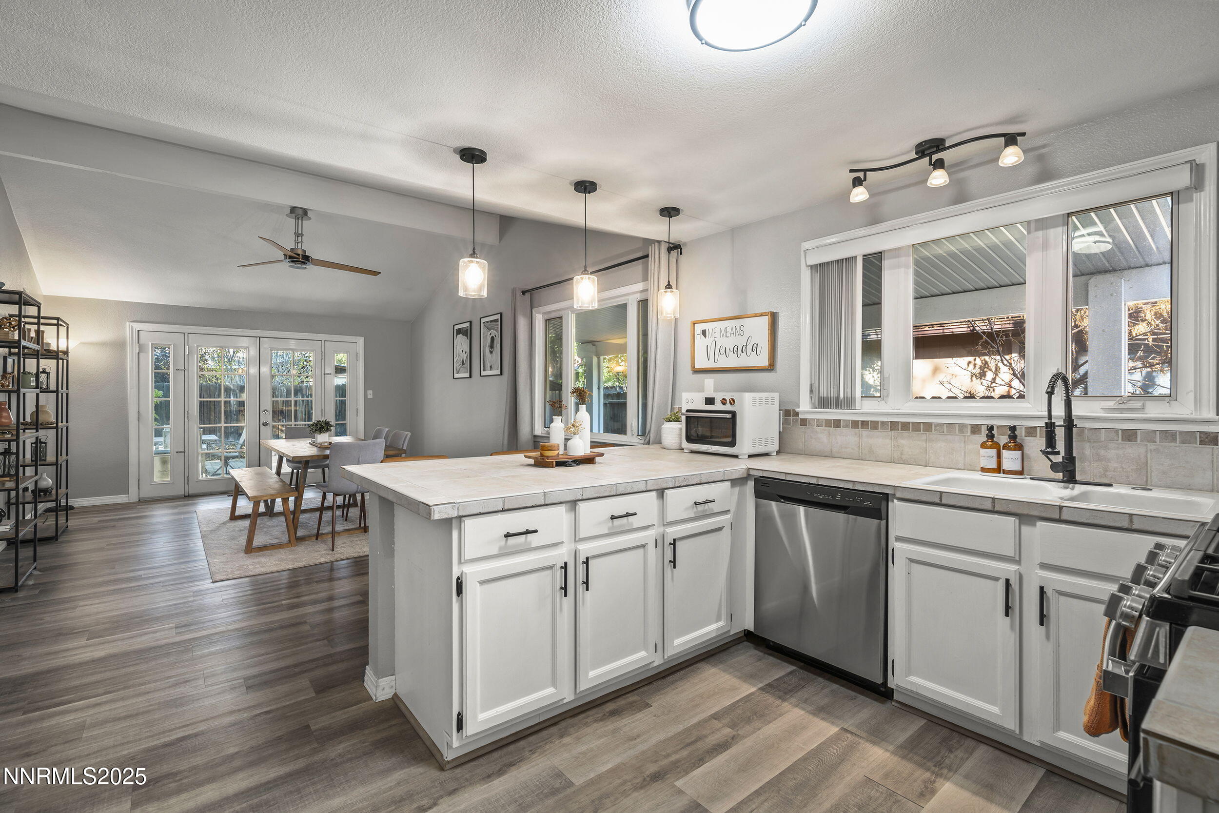4360 Matich Drive Reno, NV 89502 - Photo 12 of 36 14-print-_DSC8127