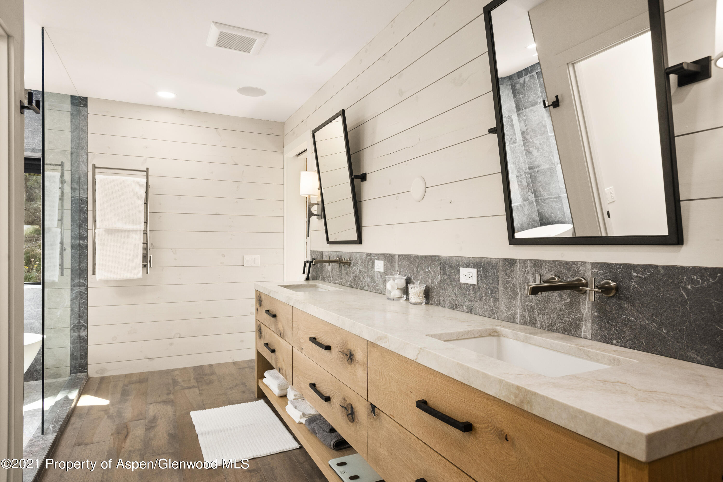844 Hillcrest Drive Basalt, CO 81621 - Photo 11 of 24 a bathroom with a sink and a mirror