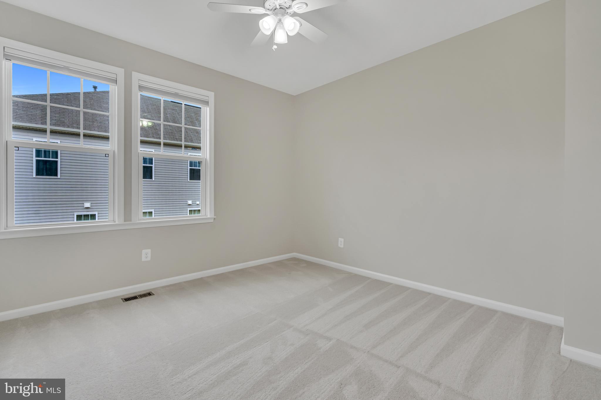 42482 Benfold Square Ashburn, VA 20148 - Photo 20 of 34 an empty room with a window