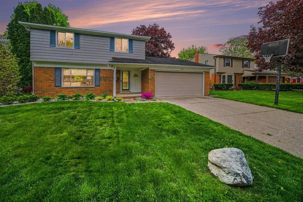 $459,944 | 464 Springbrook Crescent, Saline, MI 48176