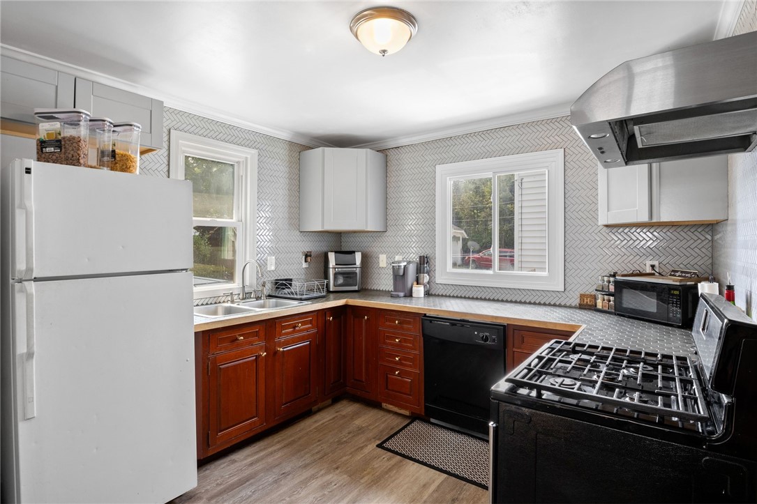 66 Dorset Street Rochester, NY 14609 - Photo 5 of 18