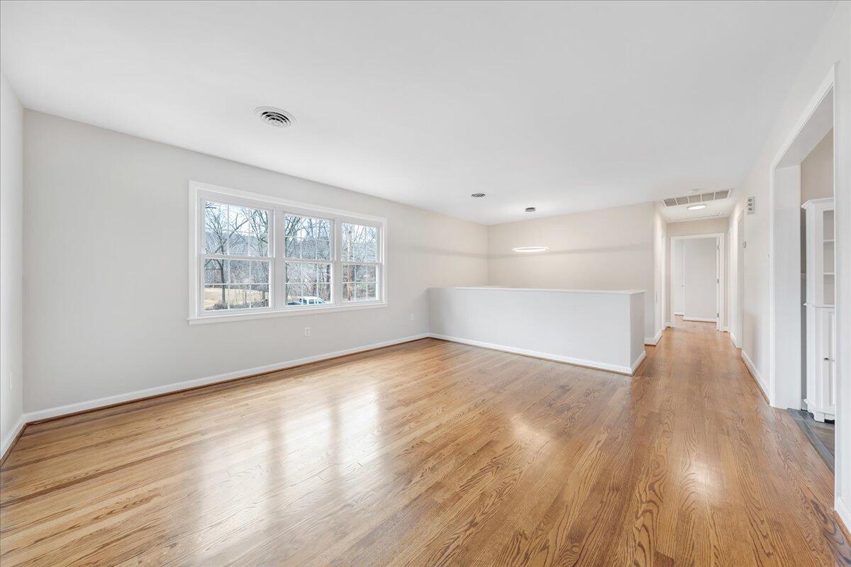 7025 Dallas Road Roanoke, VA 24019 - Photo 3 of 51 03-MIB00633