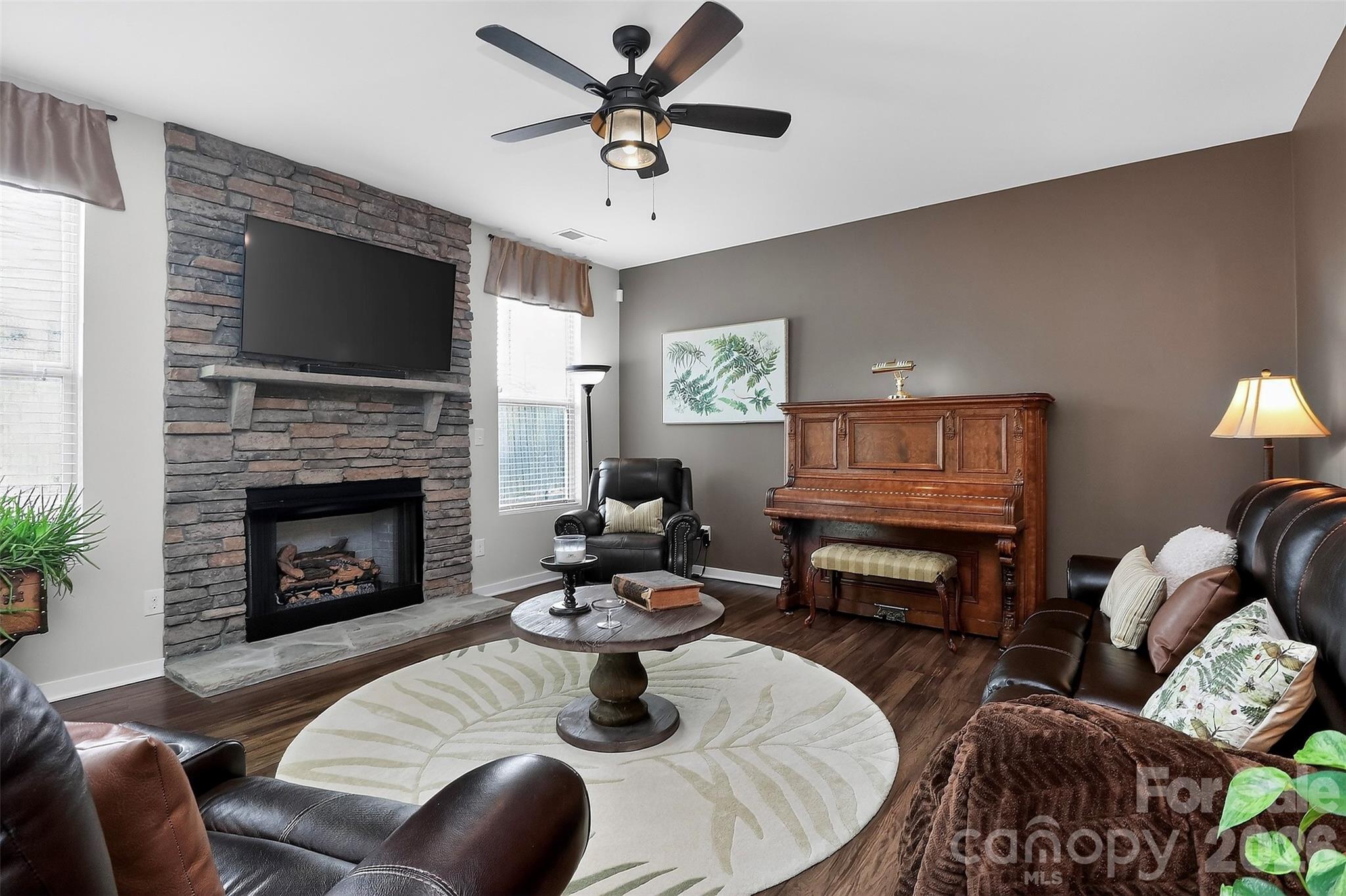 4626 Gibbons Link Road Charlotte, NC 28269 - Photo 8 of 47 Gallery Image 8