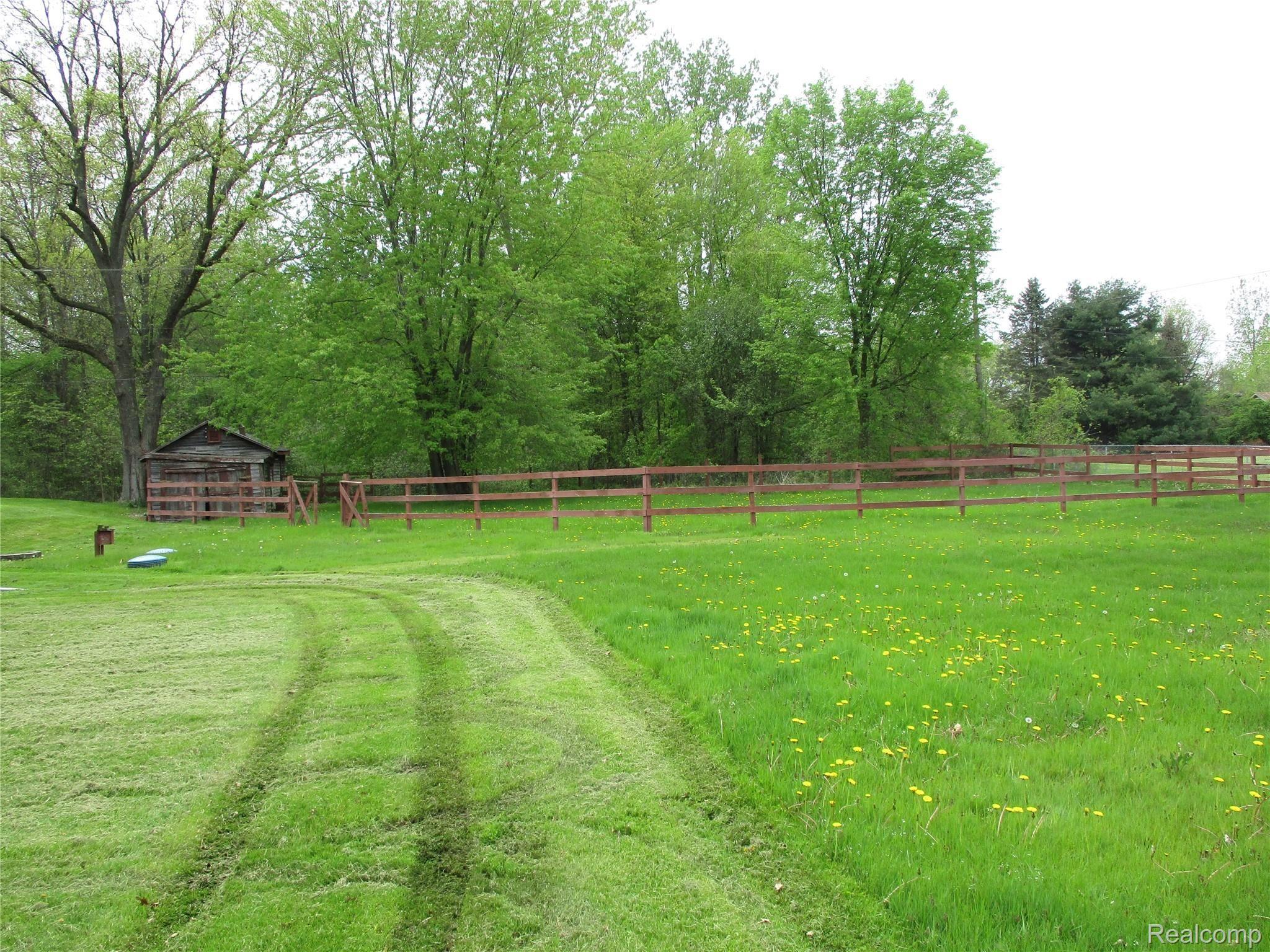 20016 Middlebelt Road Romulus, MI 48174 - Photo 3 of 17 IMG_3689.JPG