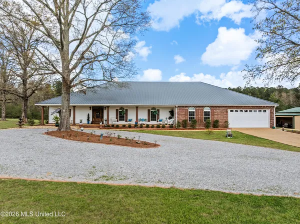 $689,000 | 152 Highway 42, Sumrall, MS 39482