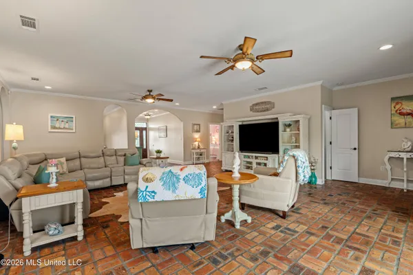 $689,000 | 152 Highway 42, Sumrall, MS 39482