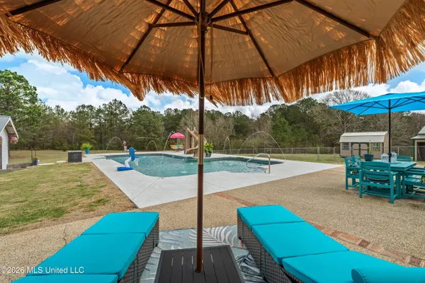 $689,000 | 152 Highway 42, Sumrall, MS 39482