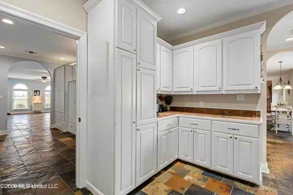 $689,000 | 152 Highway 42, Sumrall, MS 39482