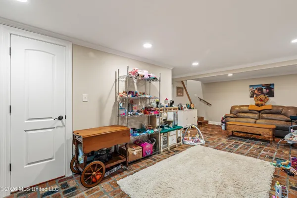 $689,000 | 152 Highway 42, Sumrall, MS 39482