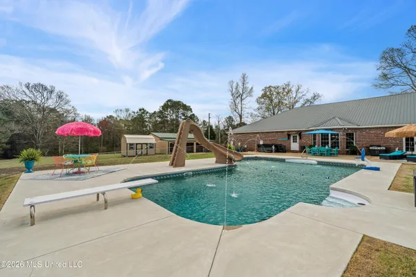 $689,000 | 152 Highway 42, Sumrall, MS 39482