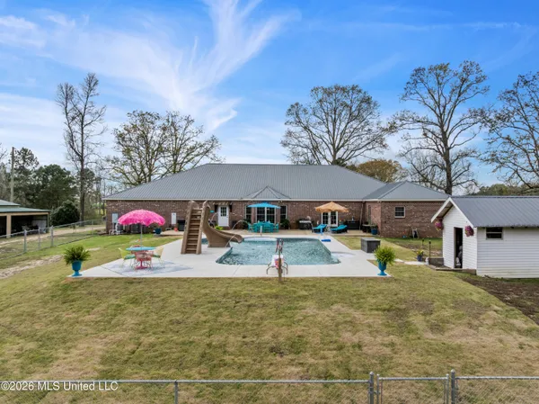 $689,000 | 152 Highway 42, Sumrall, MS 39482