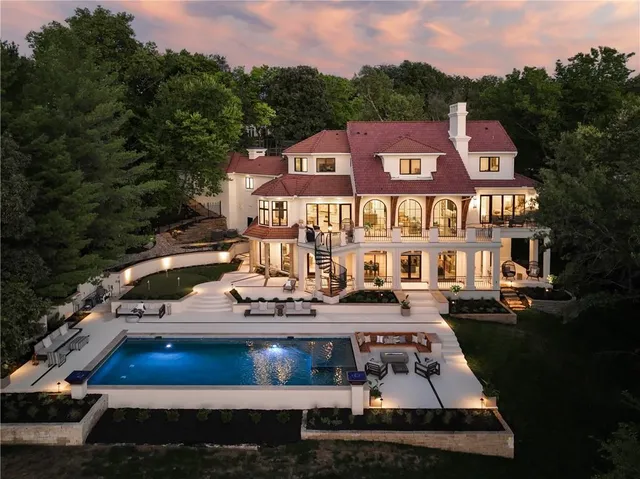 $5,000,000 | 17040 South Highland Ridge Drive, Loch Lloyd, MO 64012