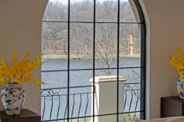 $4,750,000 | 17040 South Highland Ridge Drive, Loch Lloyd, MO 64012
