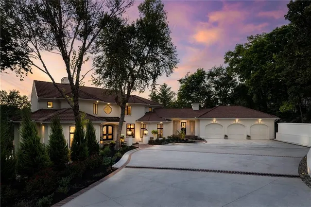 $5,000,000 | 17040 South Highland Ridge Drive, Loch Lloyd, MO 64012