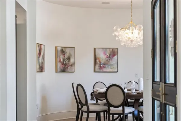 $4,750,000 | 17040 South Highland Ridge Drive, Loch Lloyd, MO 64012