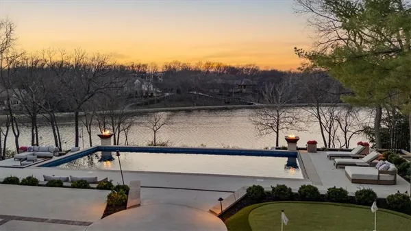 $4,750,000 | 17040 South Highland Ridge Drive, Loch Lloyd, MO 64012