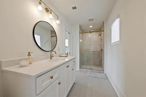 $4,750,000 | 17040 South Highland Ridge Drive, Loch Lloyd, MO 64012