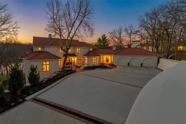 $4,750,000 | 17040 South Highland Ridge Drive, Loch Lloyd, MO 64012
