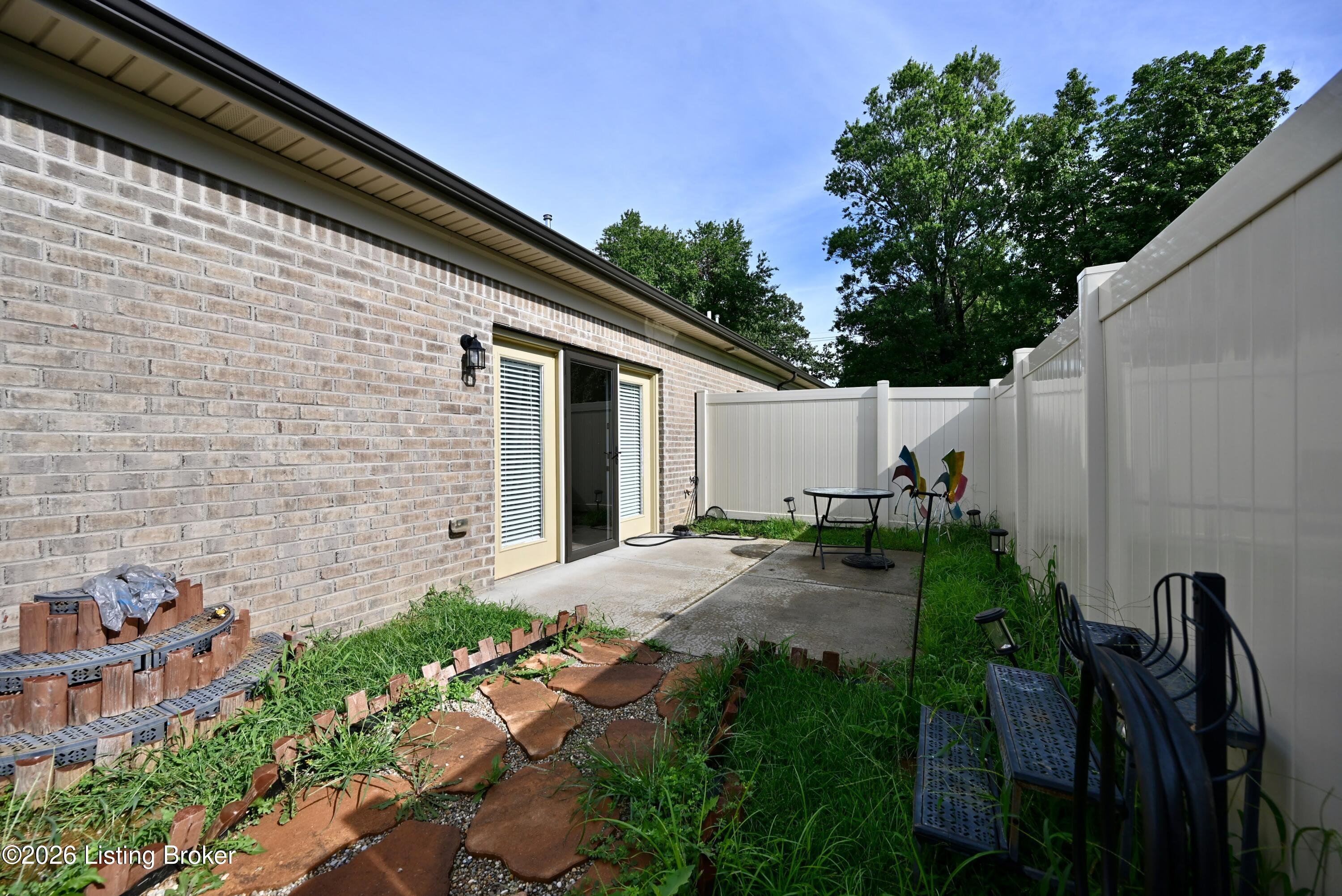 6411 Renate Road Louisville, KY 40291 - Photo 27 of 29 DSC_6810