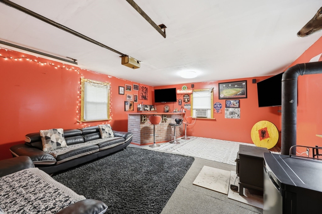 63 Fordham Street Springfield, MA 01104 - Photo 29 of 39