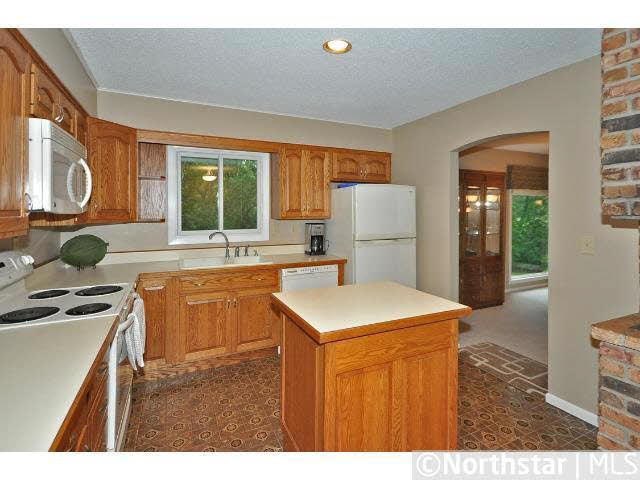 15502 Post Road Minnetonka, MN 55391 - Photo 4 of 18