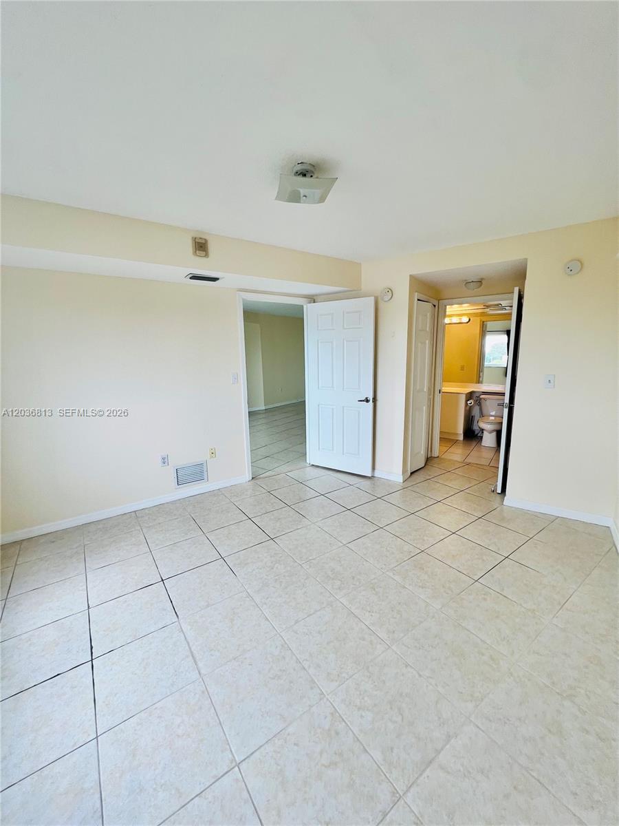 2415 Northwest 16th St Road, Unit 6031 Miami, FL 33125 - Photo 5 of 27