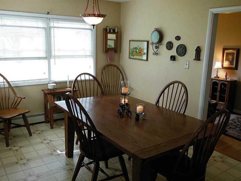 2039 Woodcrest Road Indianapolis, IN 46227 - Photo 8 of 24 Gallery Image 8