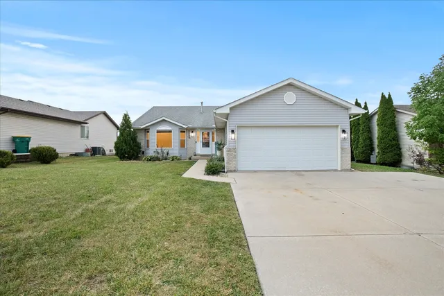 $389,750 | 1306 Bassett Drive, Joliet, IL 60431