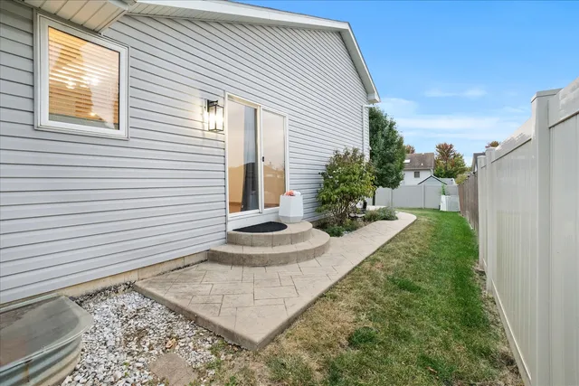 $389,750 | 1306 Bassett Drive, Joliet, IL 60431