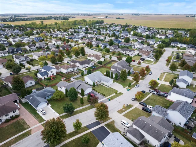 $389,750 | 1306 Bassett Drive, Joliet, IL 60431