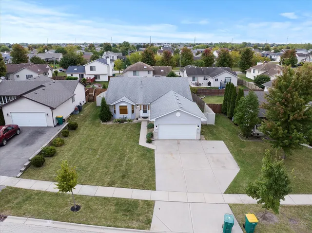 $389,750 | 1306 Bassett Drive, Joliet, IL 60431