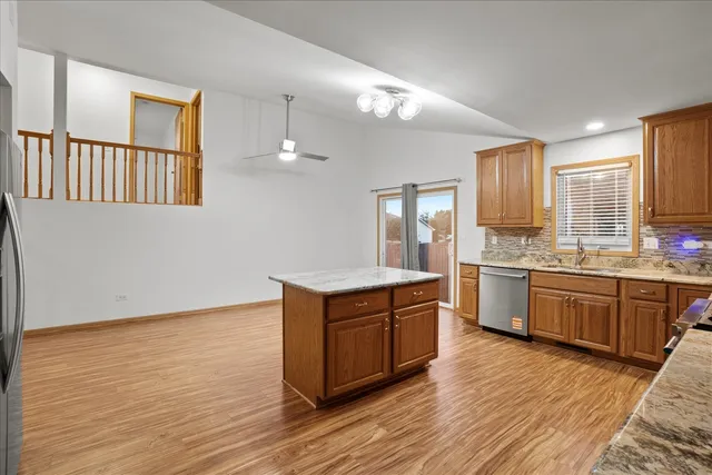 $389,750 | 1306 Bassett Drive, Joliet, IL 60431