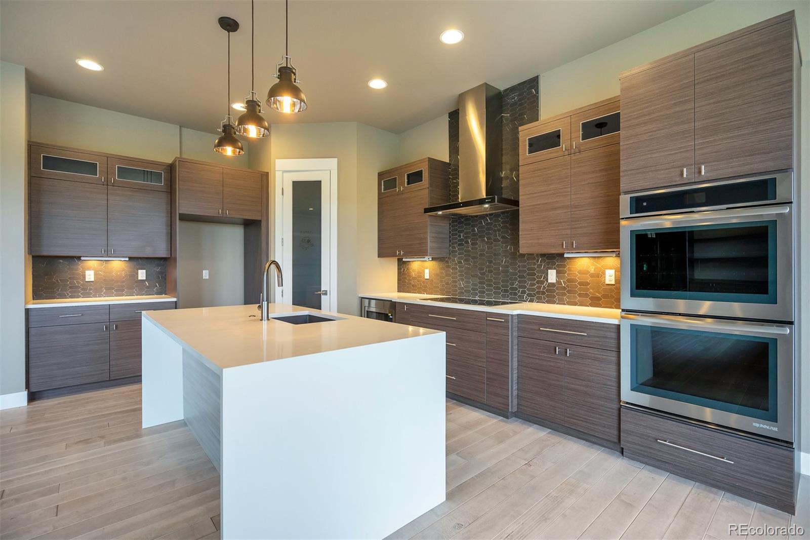 2056 Elderberry Road Golden, CO 80401 - Photo 6 of 24 Gallery Image 6