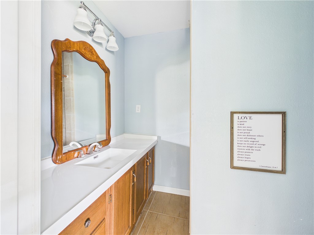 409 South Seminary Street Georgetown, IL 61846 - Photo 6 of 15