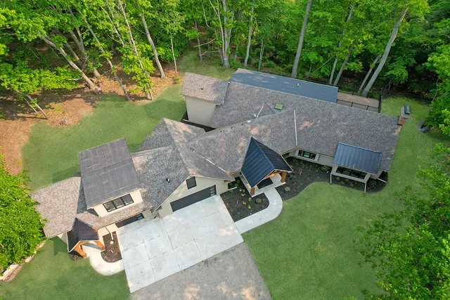 $3,700,000 | 582 Campbell Road, Saugatuck, MI 49453