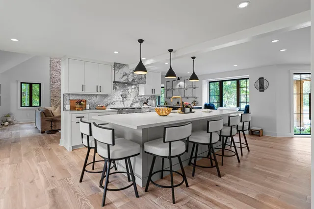 $3,700,000 | 582 Campbell Road, Saugatuck, MI 49453