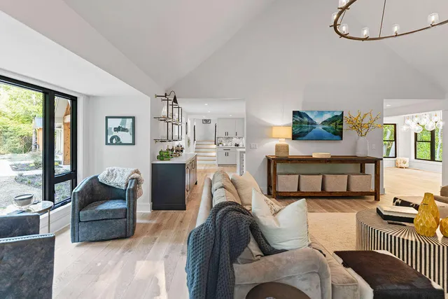 $3,700,000 | 582 Campbell Road, Saugatuck, MI 49453