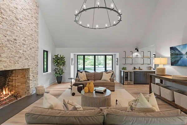 $3,295,000 | 582 Campbell Road, Saugatuck, MI 49453