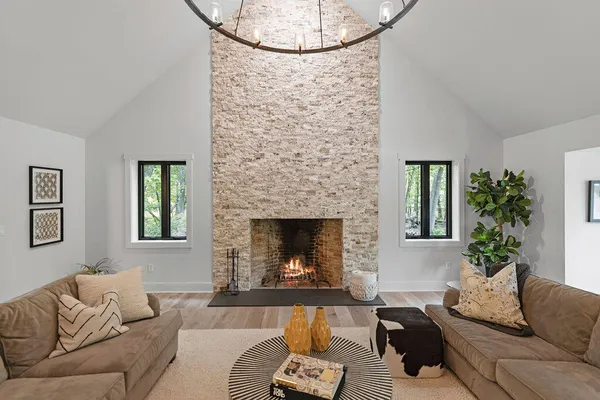 $3,295,000 | 582 Campbell Road, Saugatuck, MI 49453
