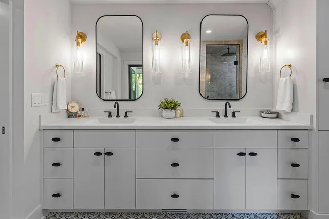 $3,700,000 | 582 Campbell Road, Saugatuck, MI 49453