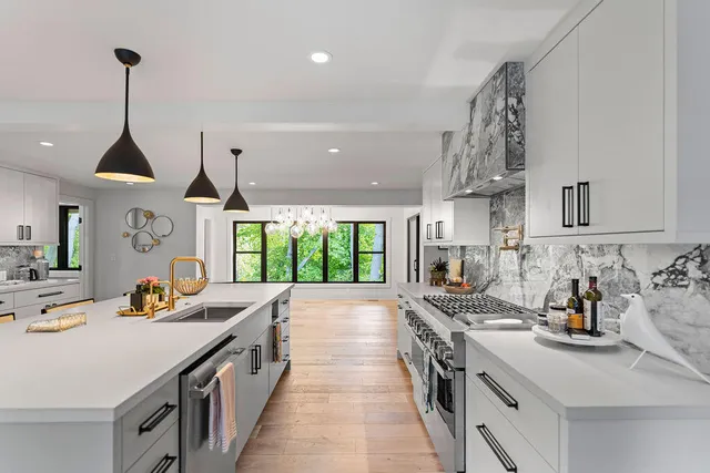 $3,700,000 | 582 Campbell Road, Saugatuck, MI 49453