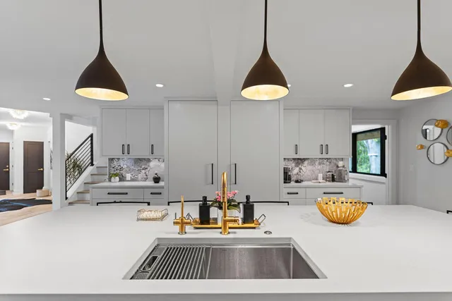 $3,700,000 | 582 Campbell Road, Saugatuck, MI 49453