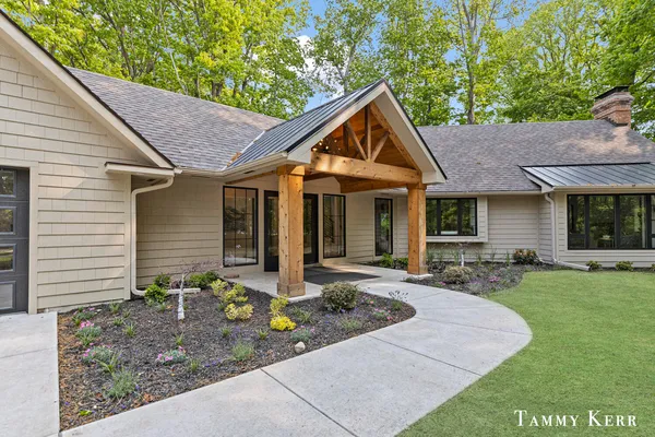$3,295,000 | 582 Campbell Road, Saugatuck, MI 49453
