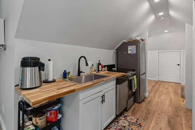 $3,700,000 | 582 Campbell Road, Saugatuck, MI 49453