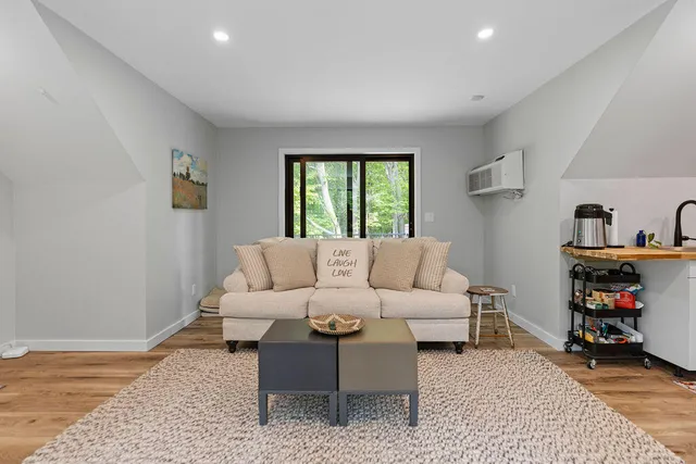 $3,700,000 | 582 Campbell Road, Saugatuck, MI 49453