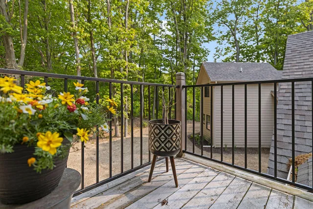 $3,700,000 | 582 Campbell Road, Saugatuck, MI 49453