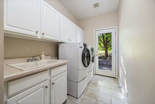 $529,900 | 238 Willowwood Drive, Oswego, IL 60543