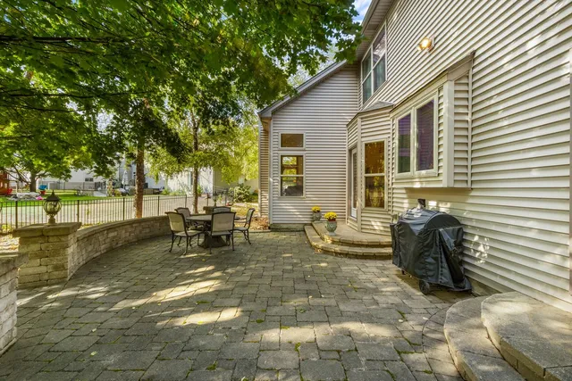 $529,900 | 238 Willowwood Drive, Oswego, IL 60543